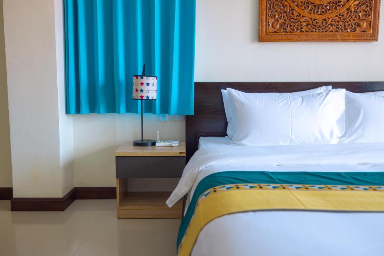 Phuket Kana International Hotel普吉岛卡娜国际酒店 Rawai Екстер'єр фото