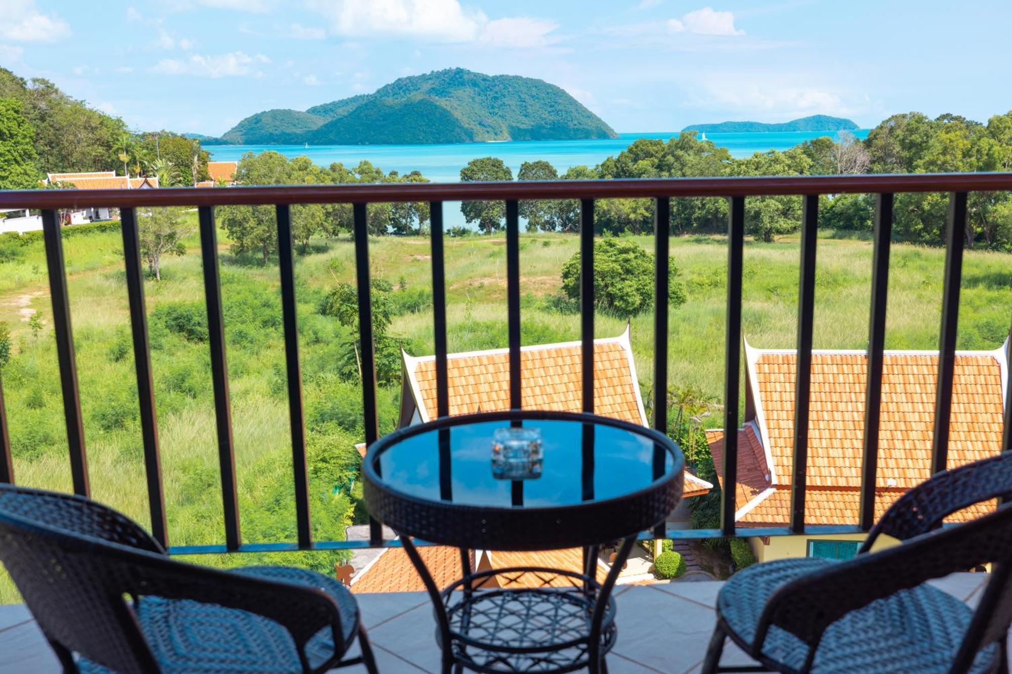 Phuket Kana International Hotel普吉岛卡娜国际酒店 Rawai Екстер'єр фото