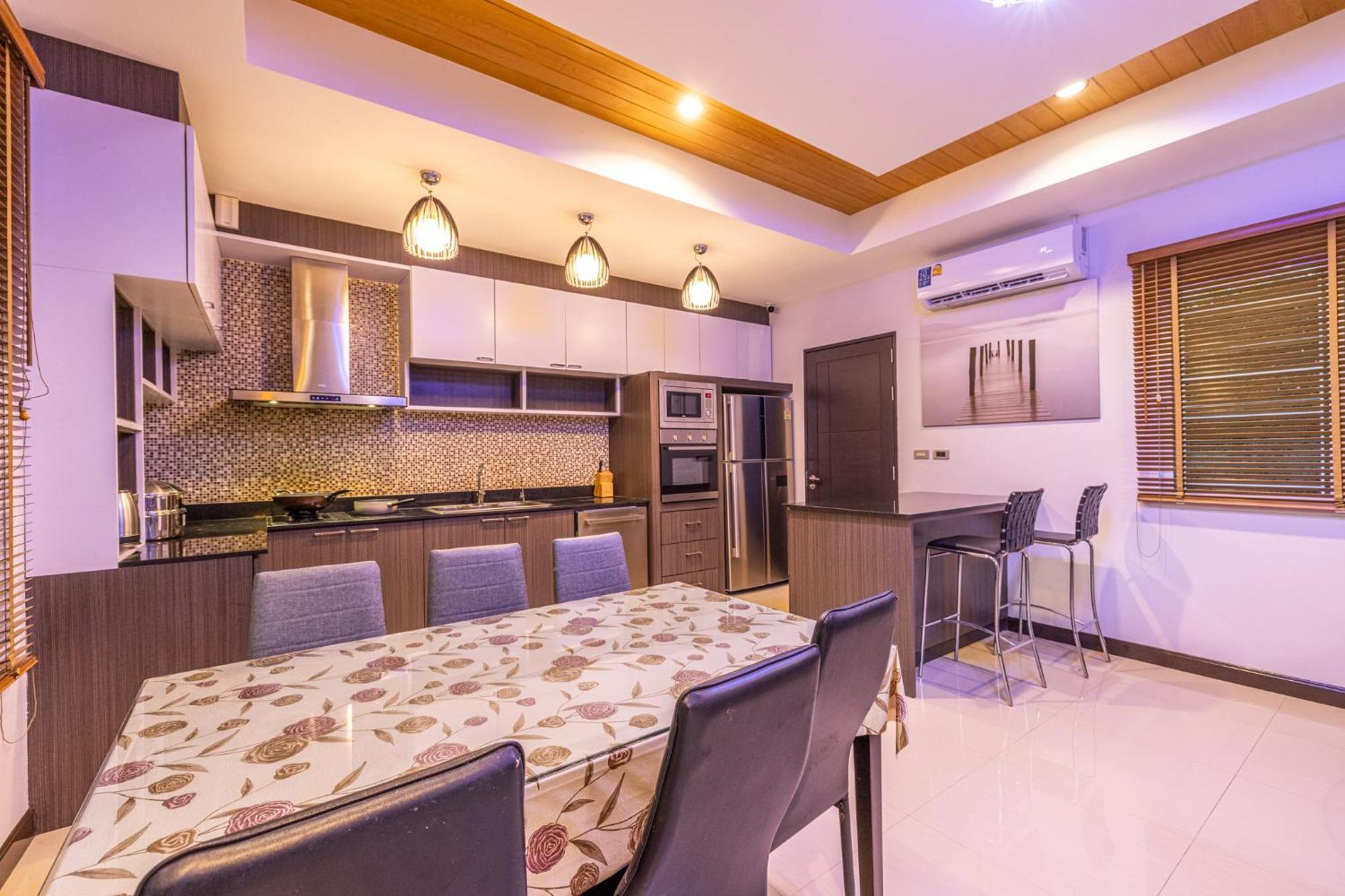Phuket Kana International Hotel普吉岛卡娜国际酒店 Rawai Екстер'єр фото
